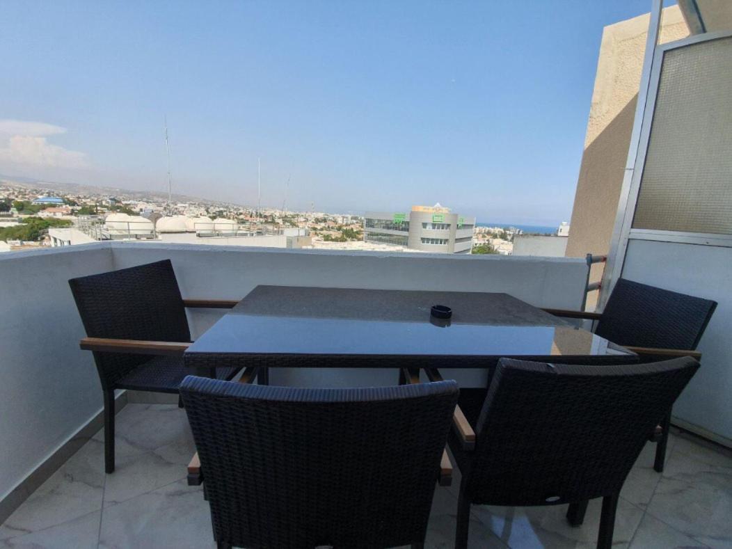 Great Views Apartment. Limassol Ngoại thất bức ảnh